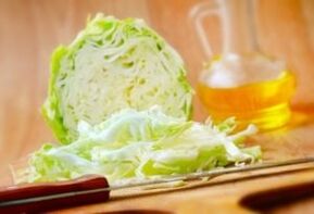 白菜切碎的沙拉